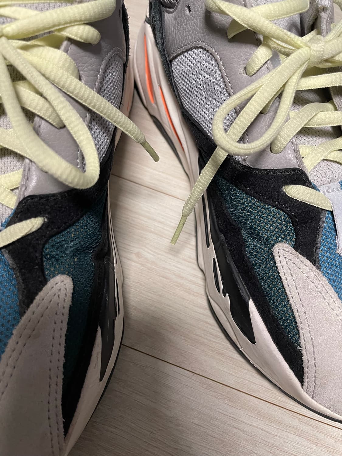 아디다스 이지부스트 700 웨이브러너 270 상품이미지5