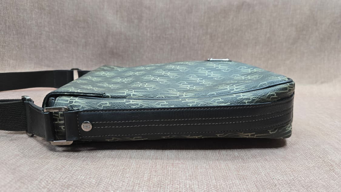 닥스 메신저백 모노그램 패턴 크로스백 상품이미지4