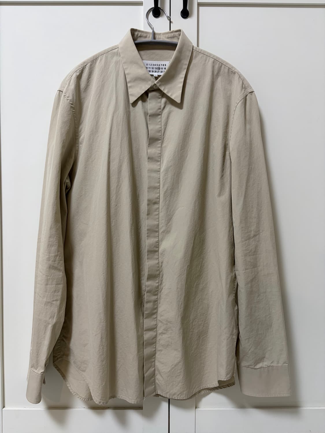 [42] 마르지엘라 히든 버튼 백스티치 셔츠 상품이미지1