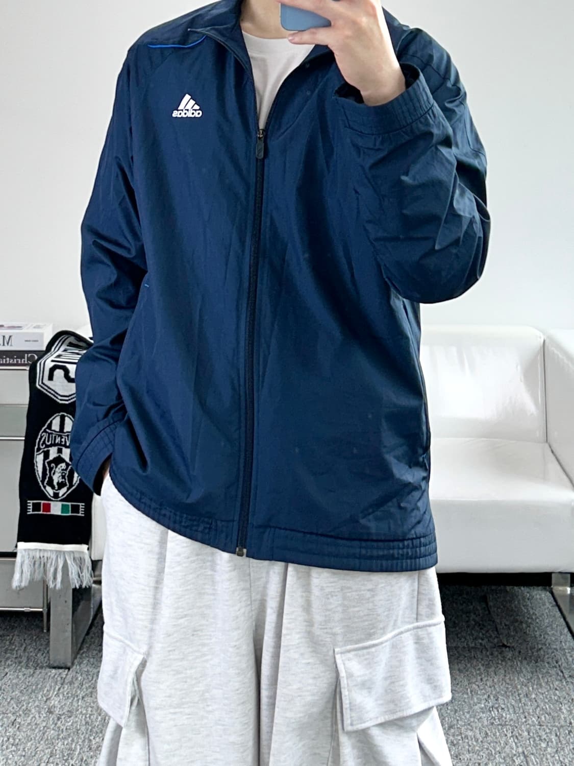 🪄 아디다스 올드스쿨 네이비 바람막이 M A37  🧑🏻 모델 스펙  상품이미지2