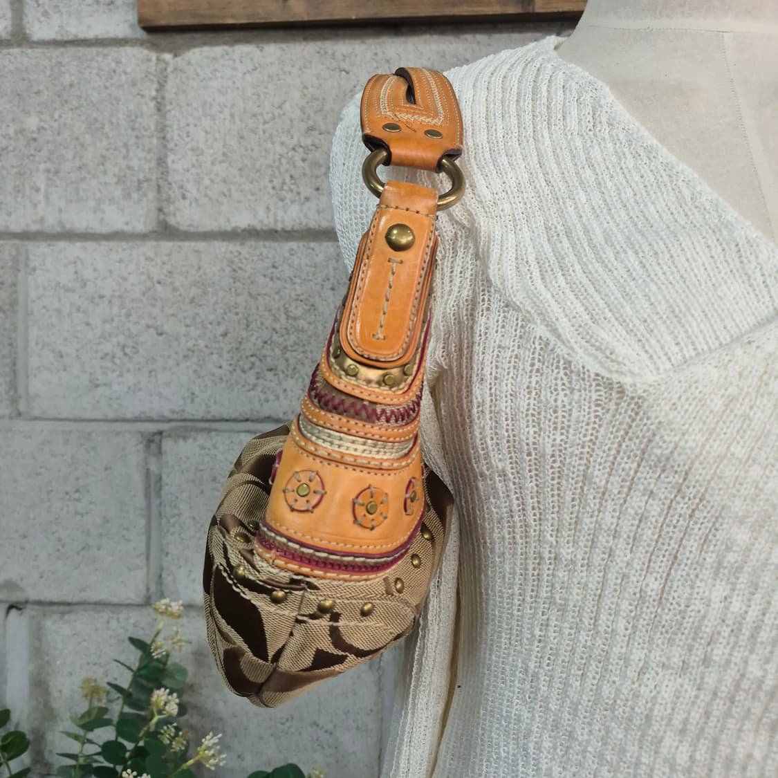 코치 시그니처 크로와상 호보백 상품이미지6