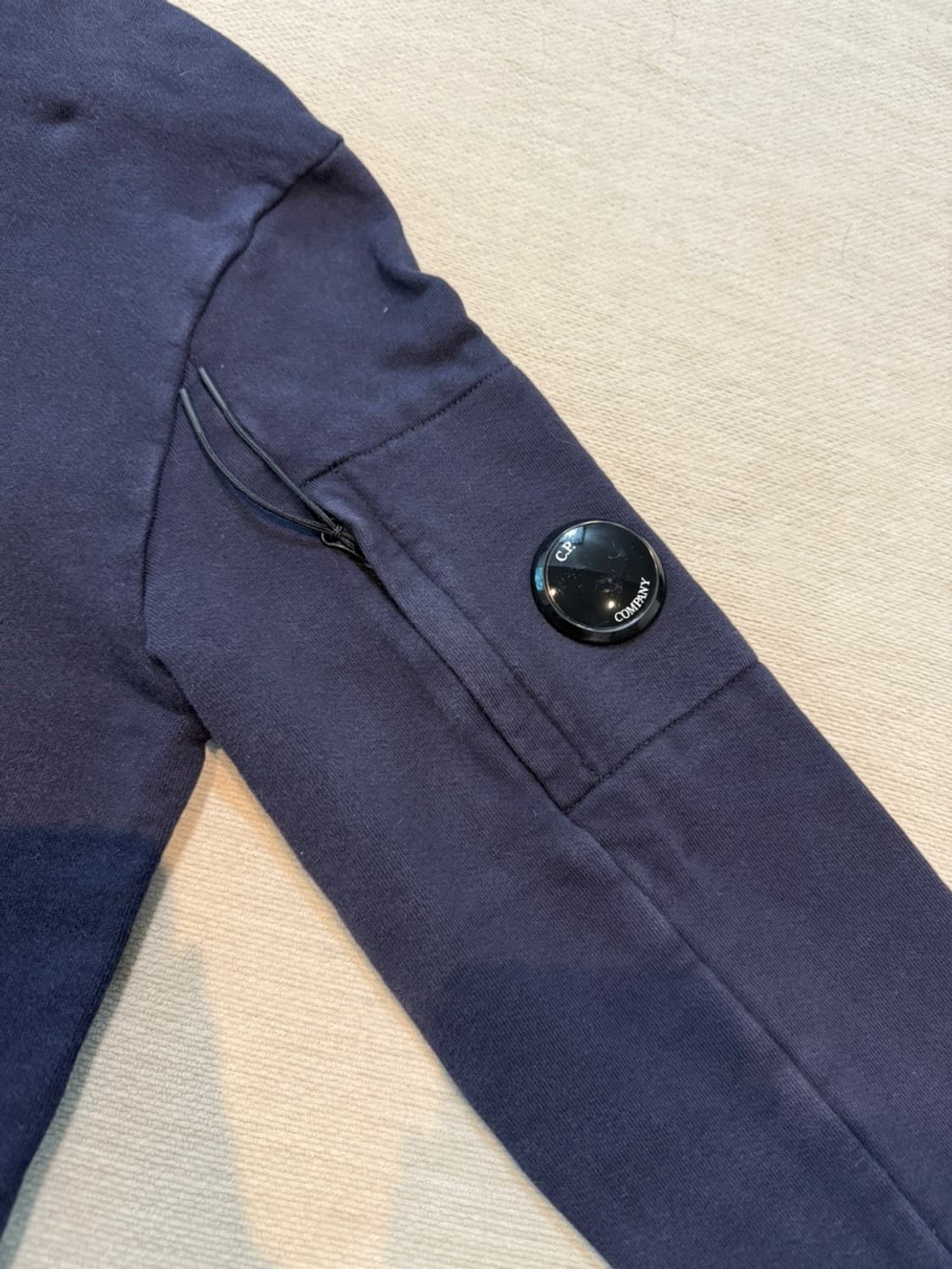 CP COMPANY 고글 맨투맨 상품이미지2