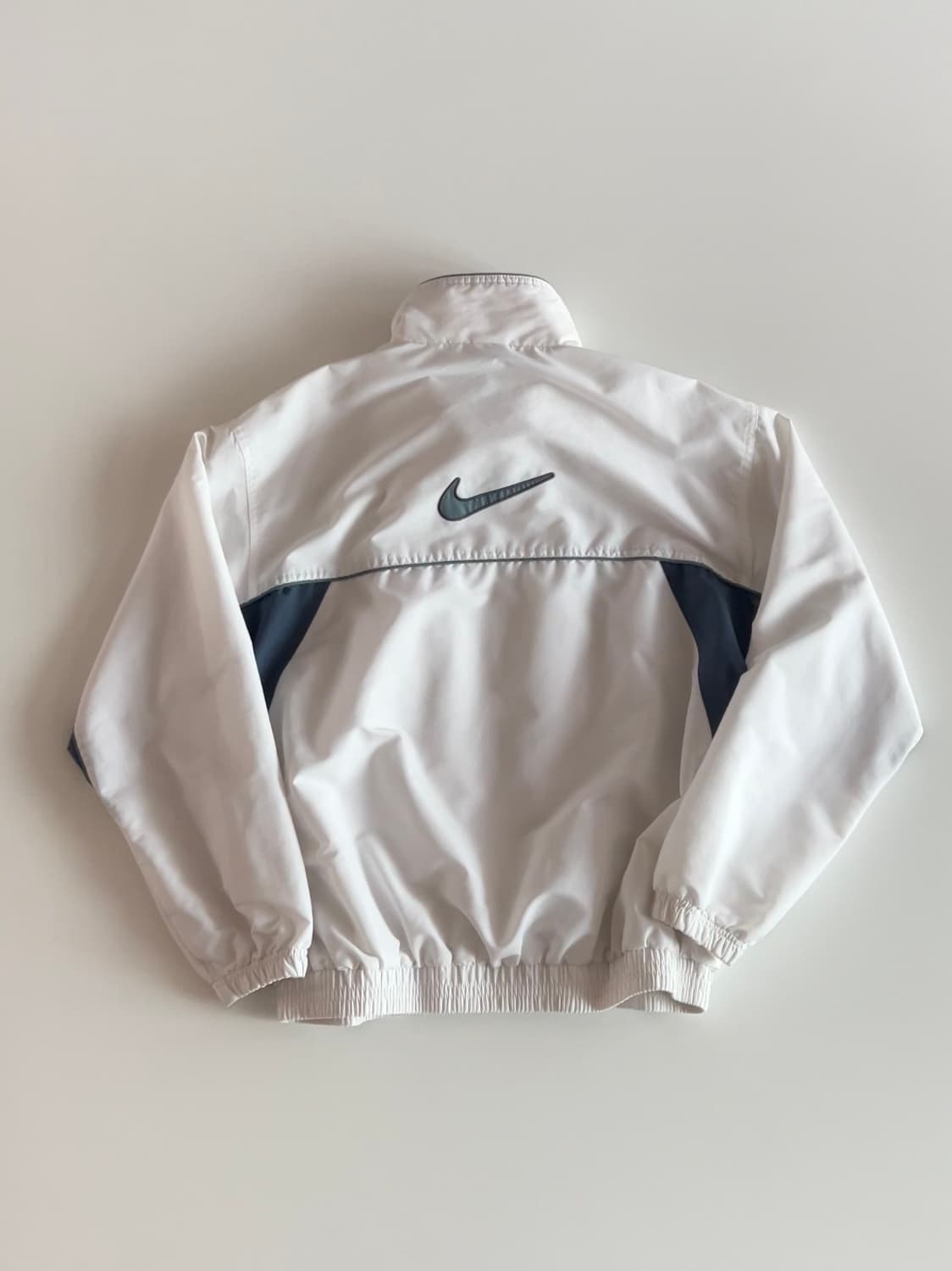 나이키 화이트 올드스쿨 바람막이 자켓 M 상품이미지5