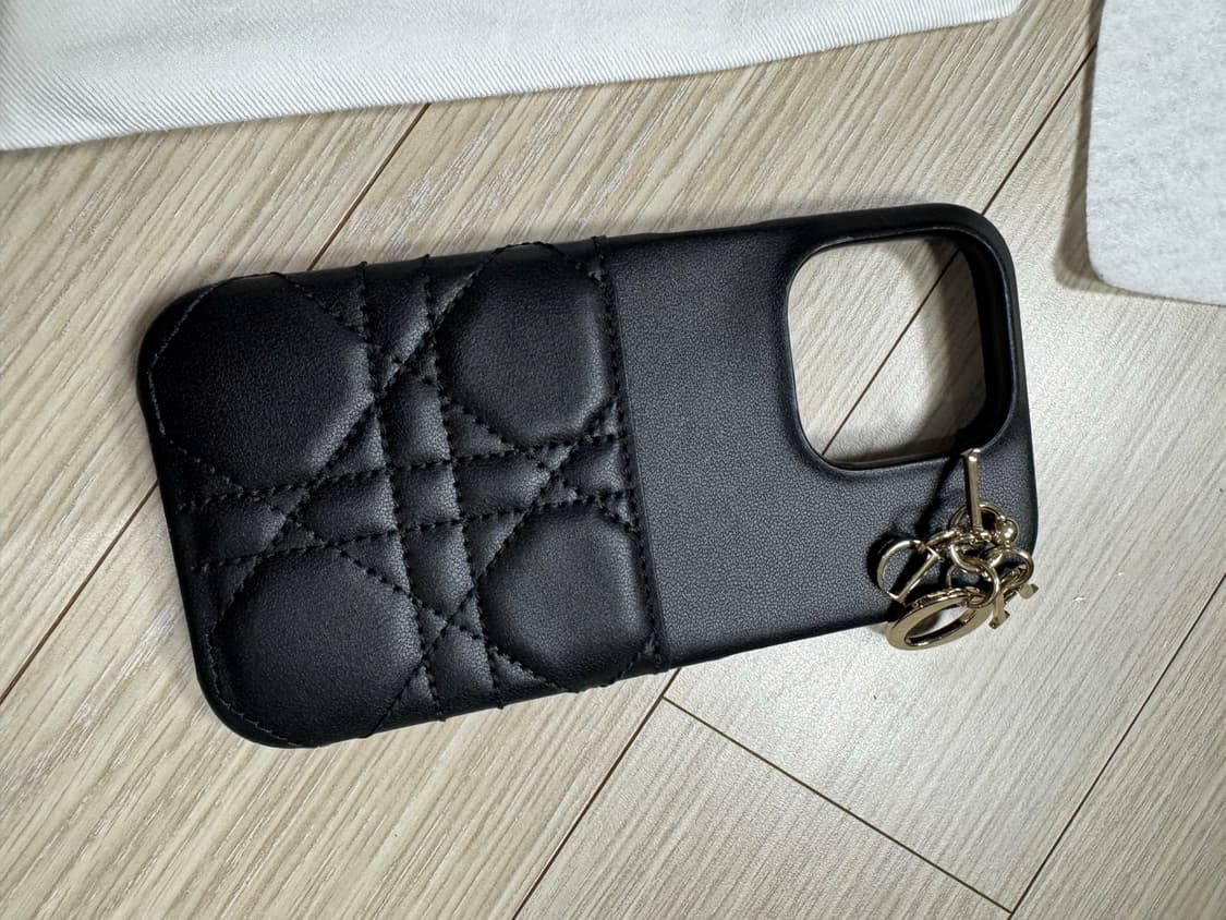 디올 레이디디올 폰케이스 14프로 상품이미지1