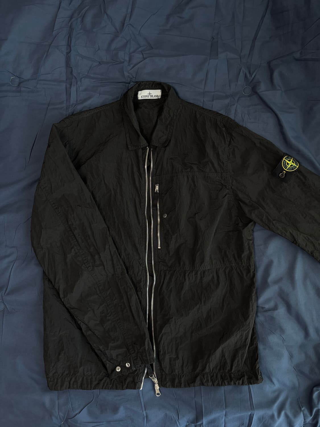 25ss 스톤아일랜드 나일론 메탈 포켓 투웨이 지퍼 에코닐 오버셔츠 XL 상품이미지1