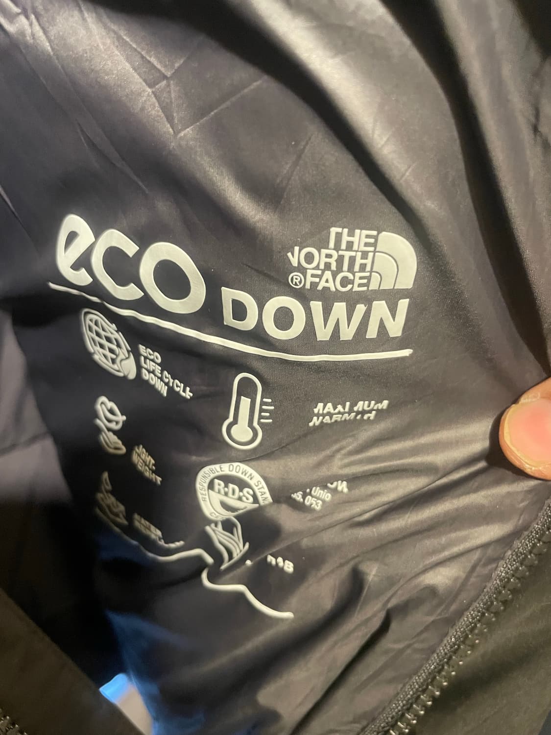 노스페이스 블랙 패딩 DRYVENT 110  상품이미지5
