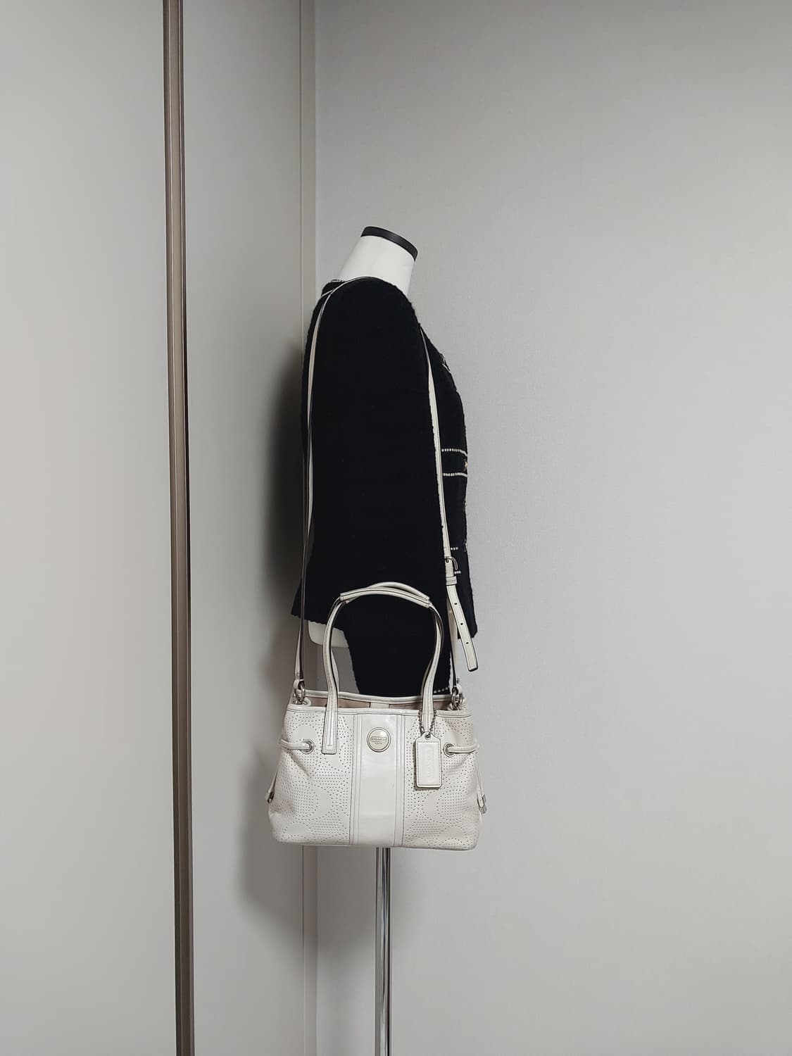 코치 빈티지 화이트 투웨이백 상품이미지1