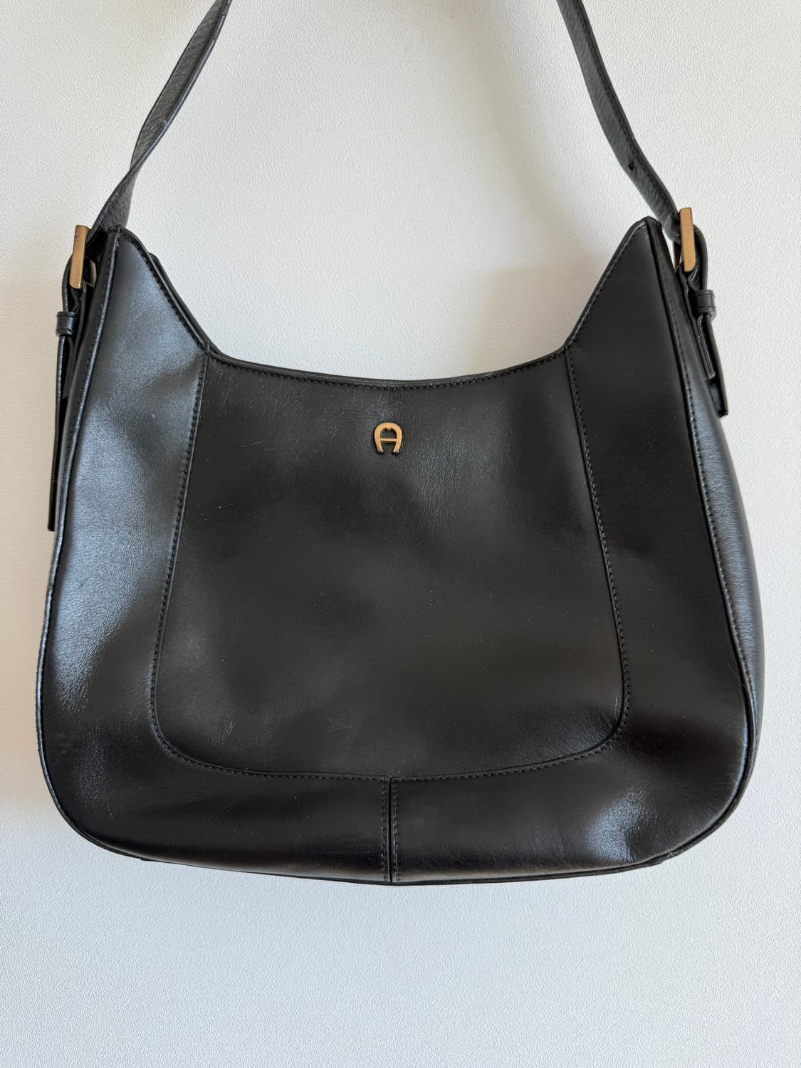 아이그너(AIGNER) 레더 숄더백 상품이미지2