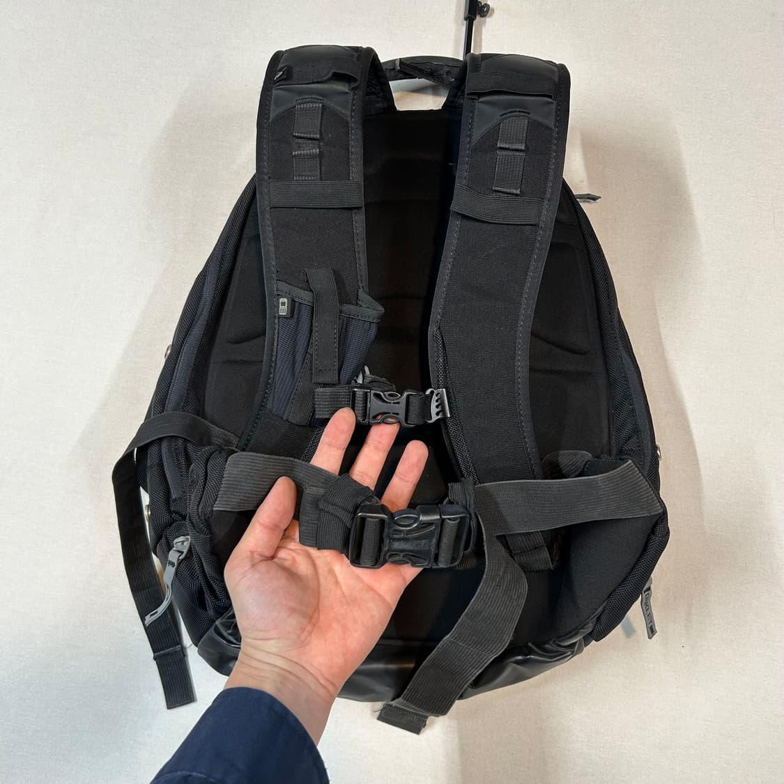 OAKLEY 오클리 아이코닉 멀티 포켓 백팩 상품이미지6