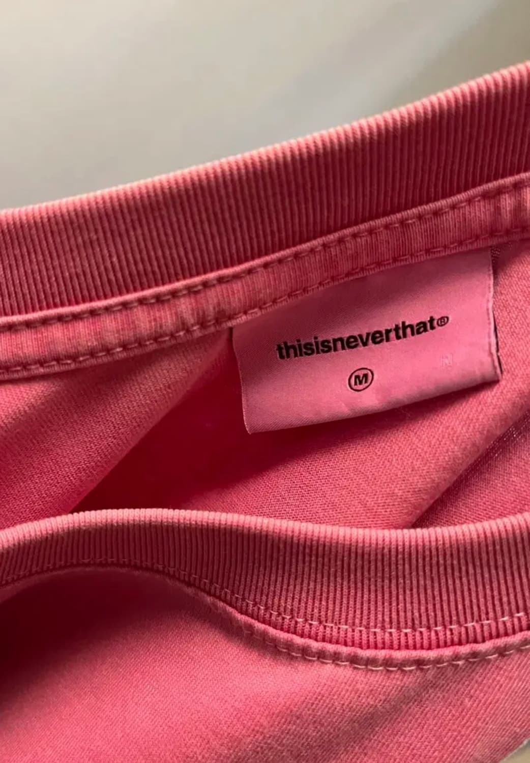 디스이즈네버뎃 반팔 핑크 색상 상품이미지2