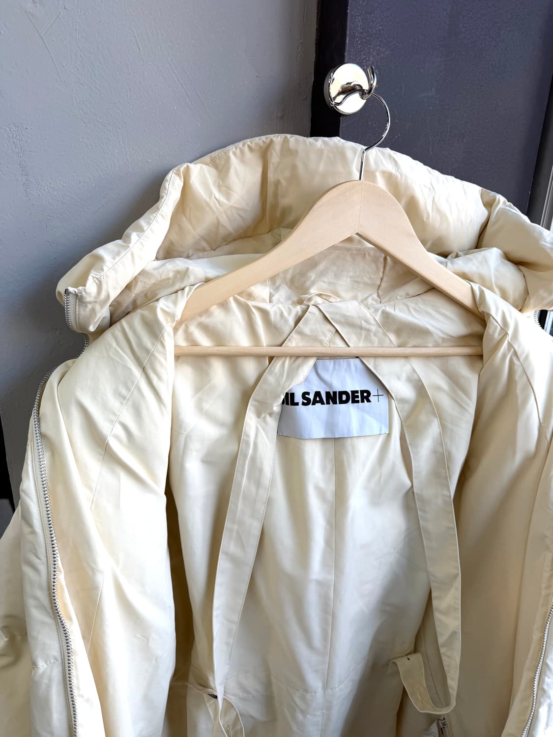 34/ 질샌더 2020 퀄팅 다운 후디드 스탭 롱패딩 상품이미지7