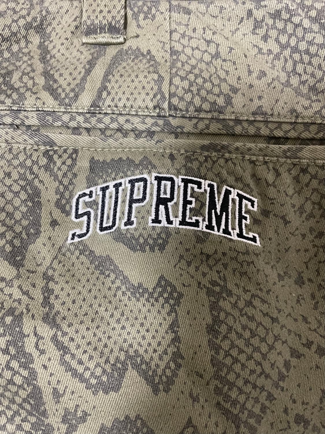 [30] Supreme Snake Print Chino Pant 상품이미지4