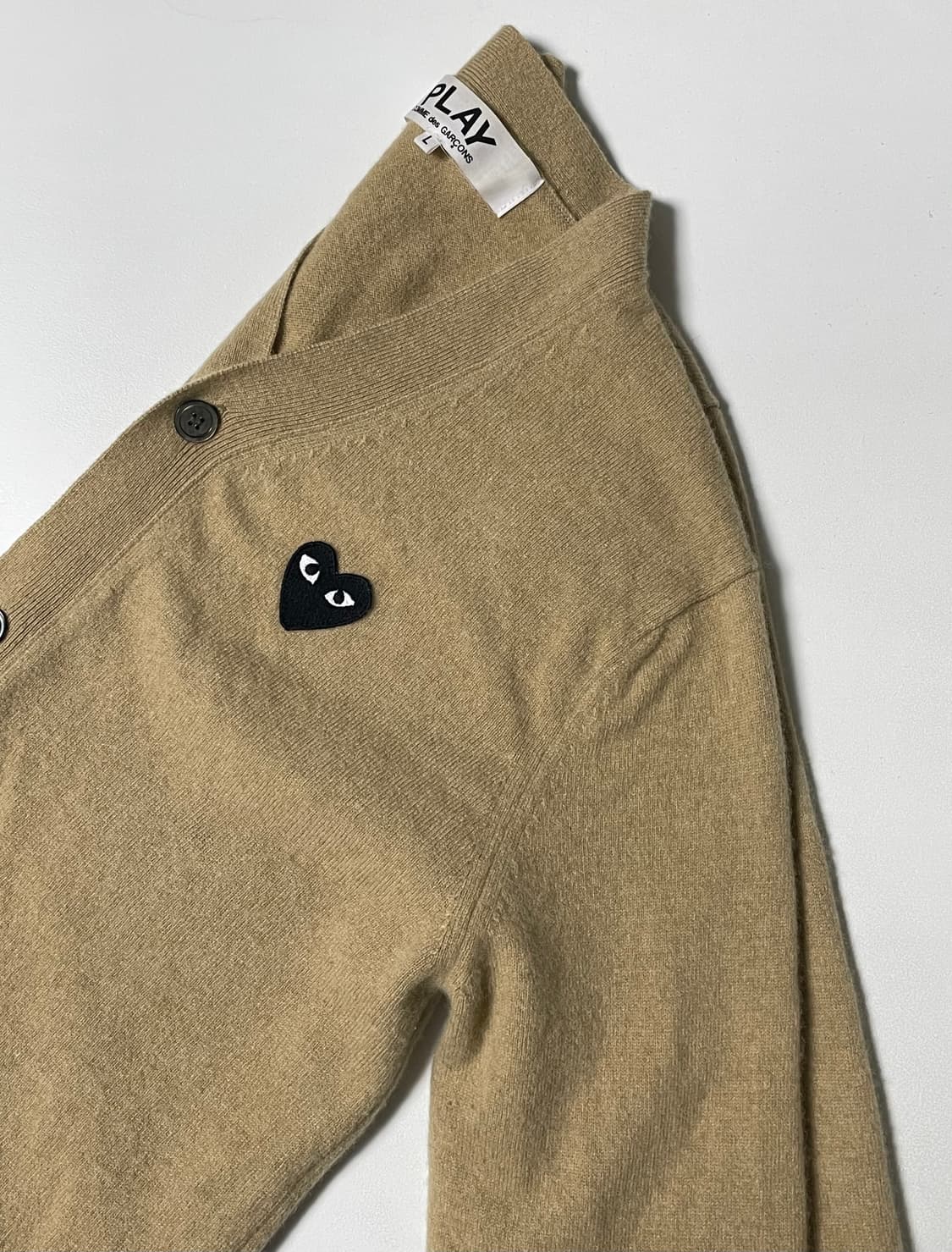 꼼데가르송 블랙 와펜 울 가디건 상품이미지5