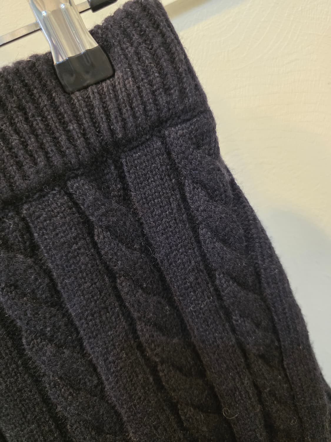 Guess 블랙 케이블 니트 스커트 상품이미지4