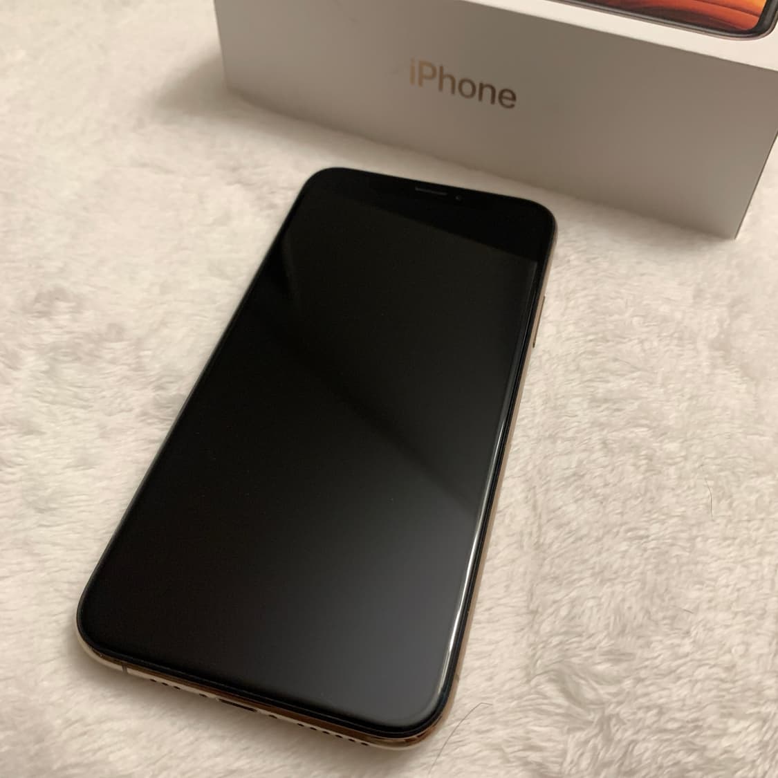 아이폰 XS 골드 64GB 상품이미지2