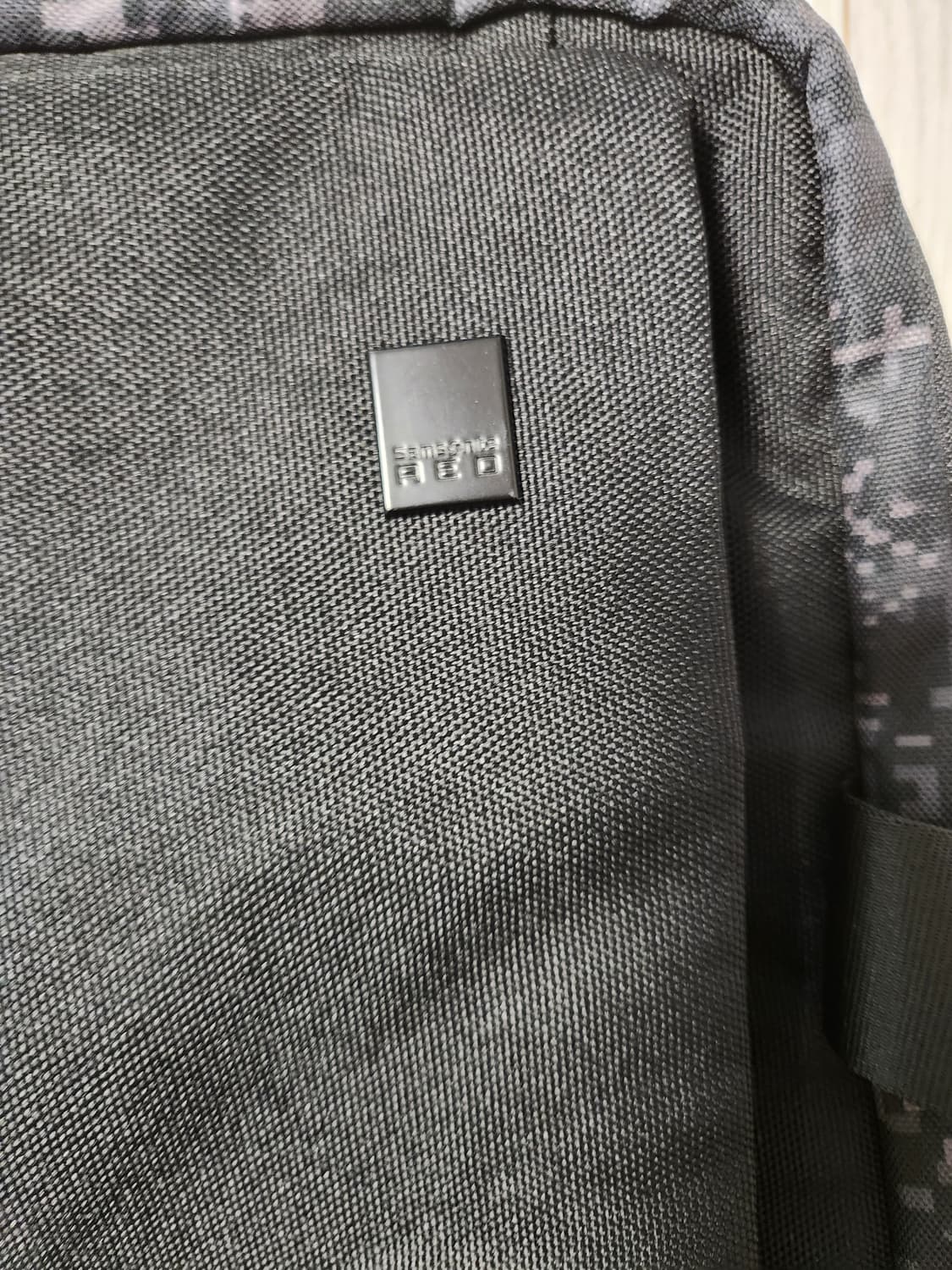 샘소나이트 레드 3웨이 백팩

백팩이나 서류가방이나 크로스백(줄없음ㅜㅜ) 상품이미지3