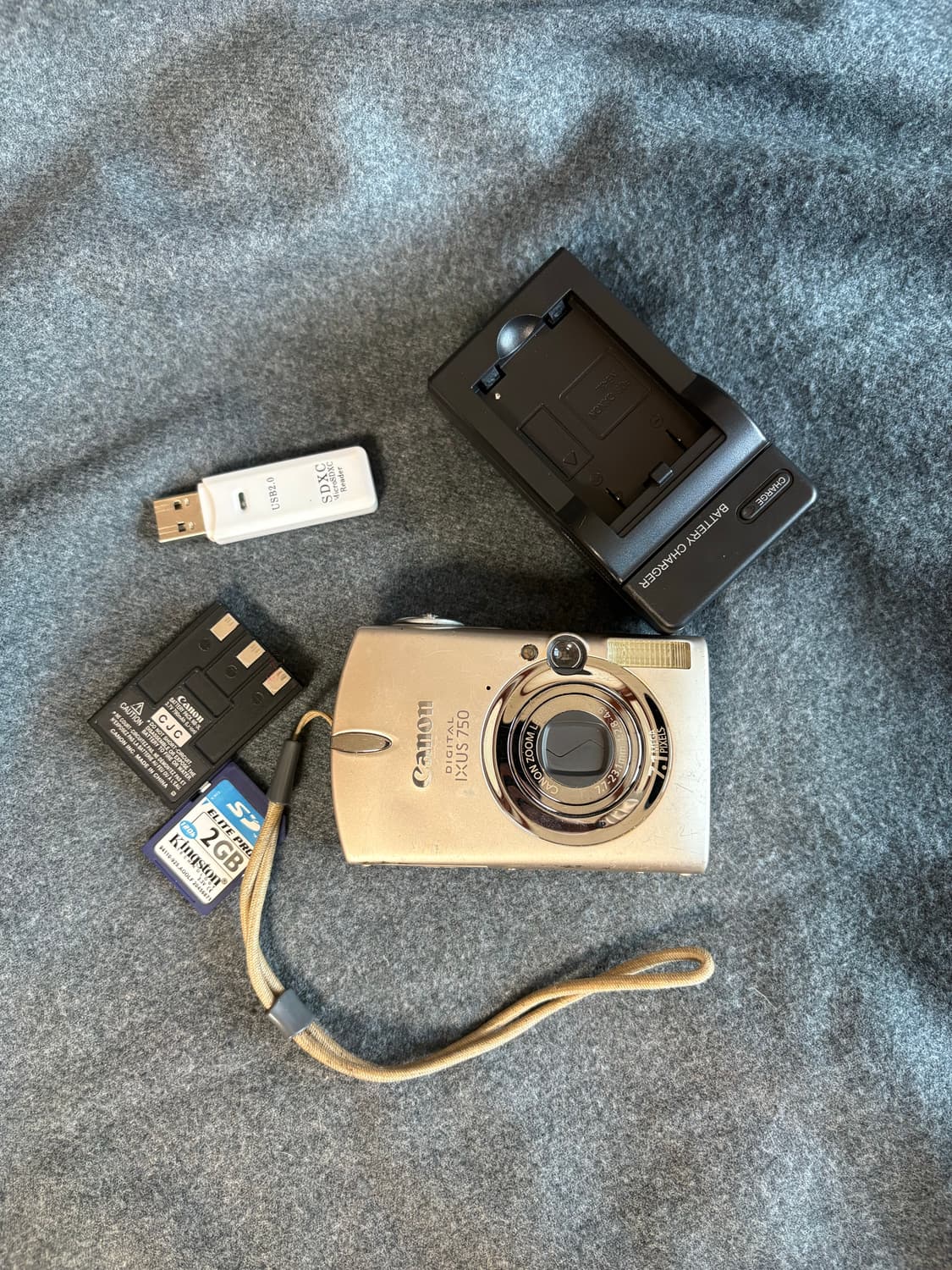 {아일릿 원희}캐논 익서스750, ixus750 판매합니다. 상품이미지1