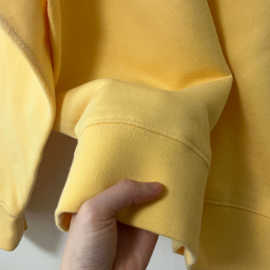 goal studio 맨투맨 스웻셔츠 - 모델 아이린제품 상품이미지4