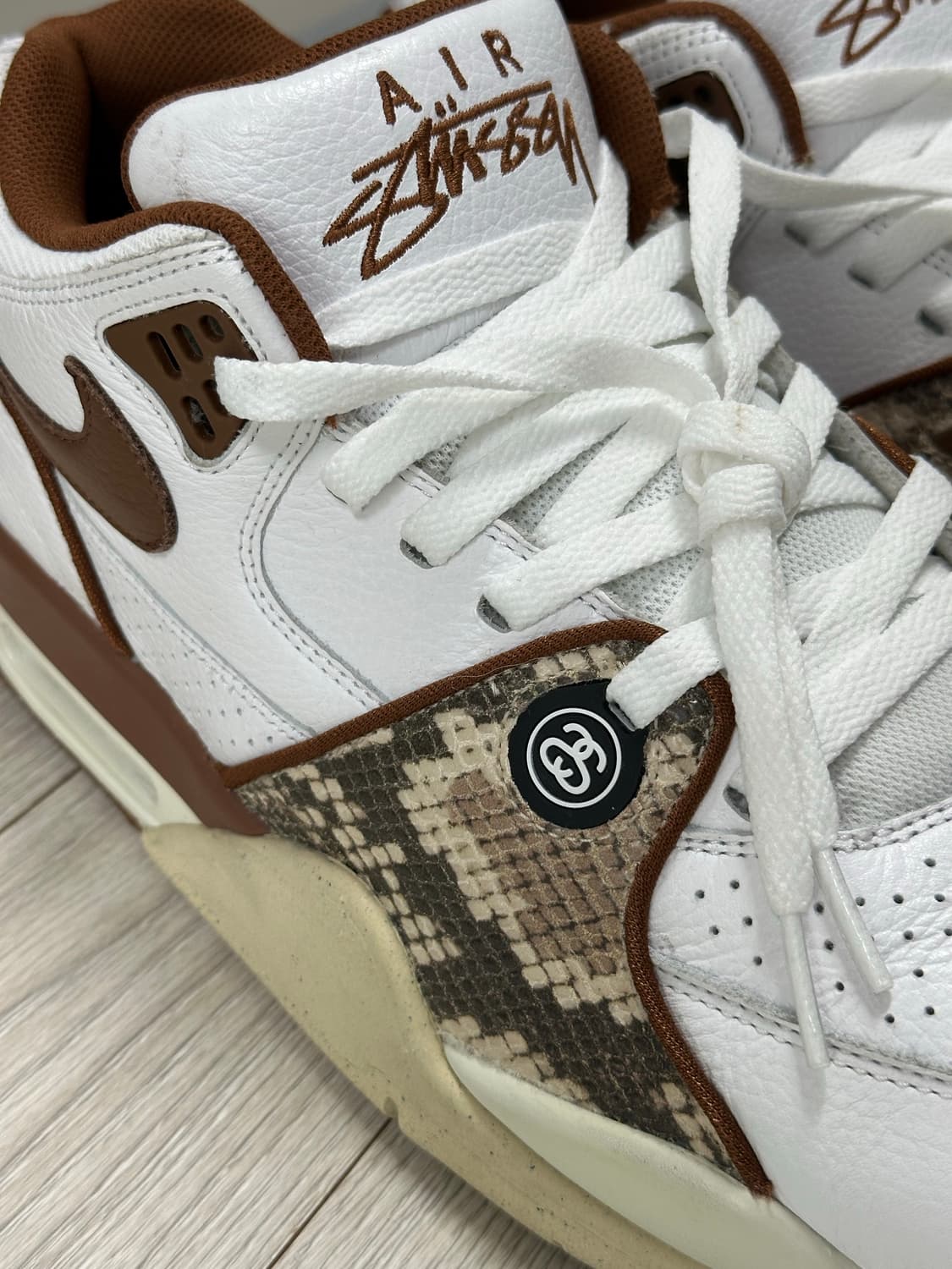 나이키 x 스투시 에어 플라이트 89 로우 화이트 앤 피칸 상품이미지6