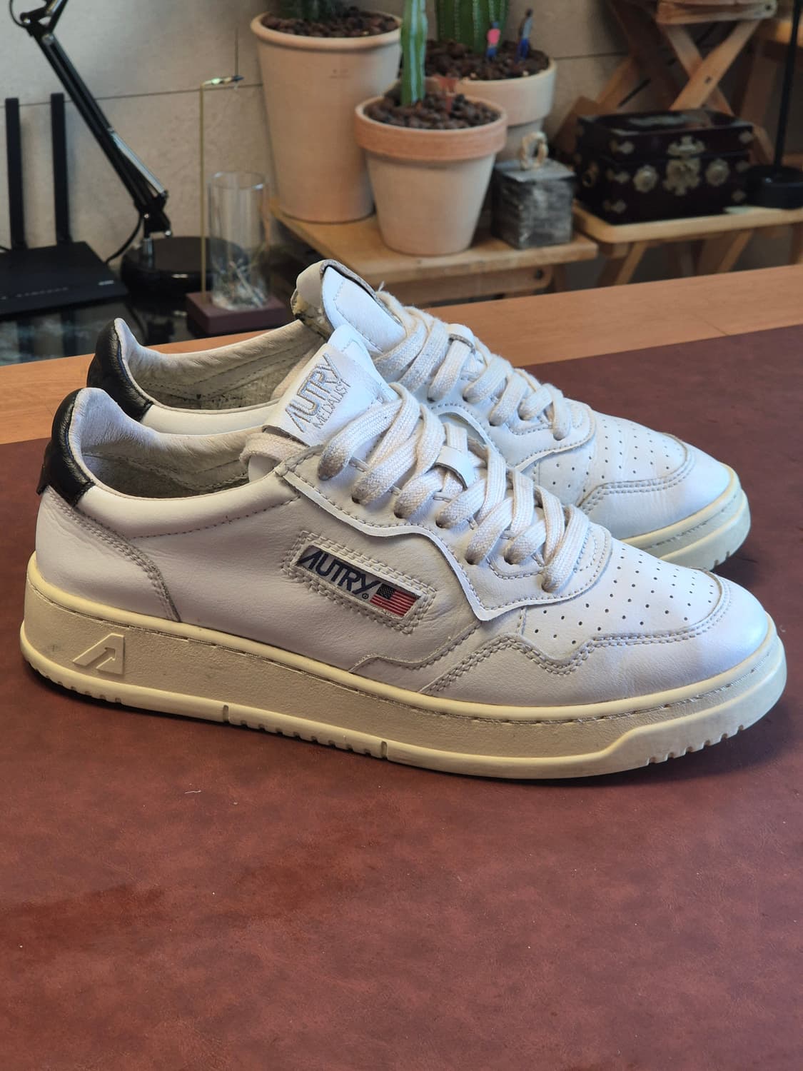 260-265 (41) 오트리 메달리스트 로우  상품이미지2