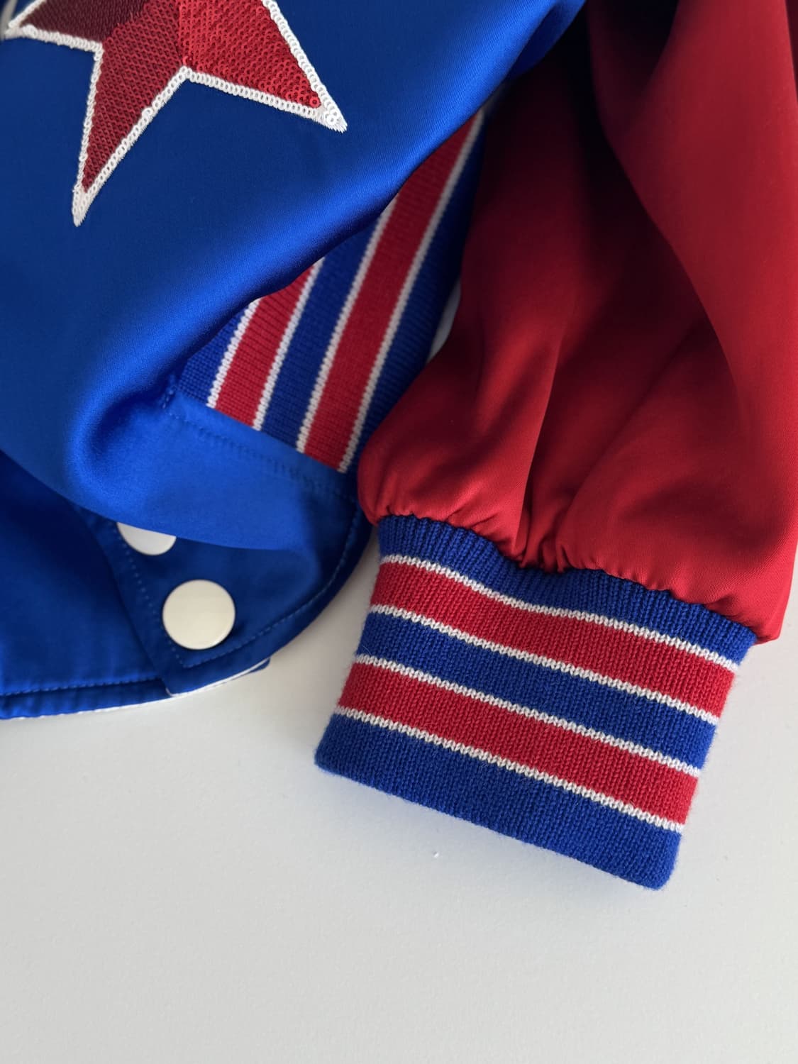 [BTS 뷔님 착용] 셀린느 23ss 아메리카나 새틴 봄버 자켓 상품이미지9