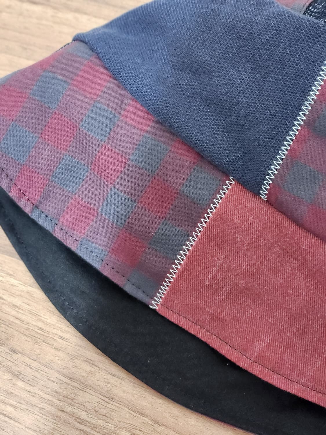 (no.1) 리버시블 패치워크 버킷햇 Navy&Burgundy Mix 상품이미지3