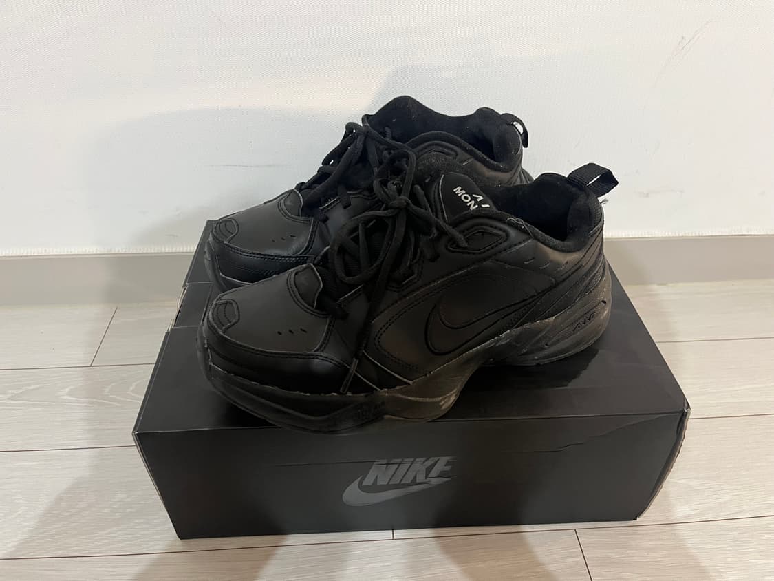 나이키 모나크4 올블랙 신발 상품이미지1