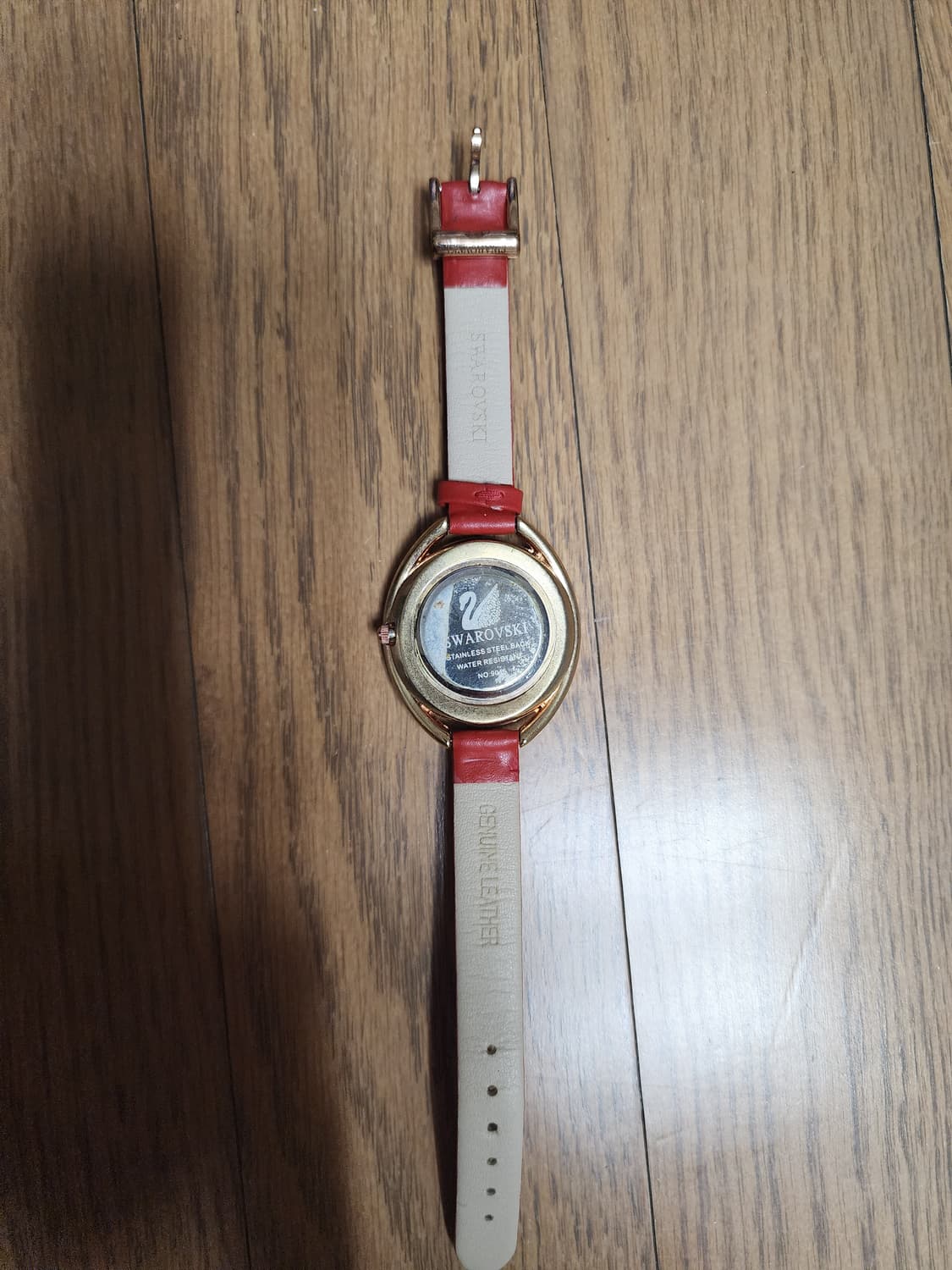 스와로브스키 여성 레드 가죽 시계 상품이미지3