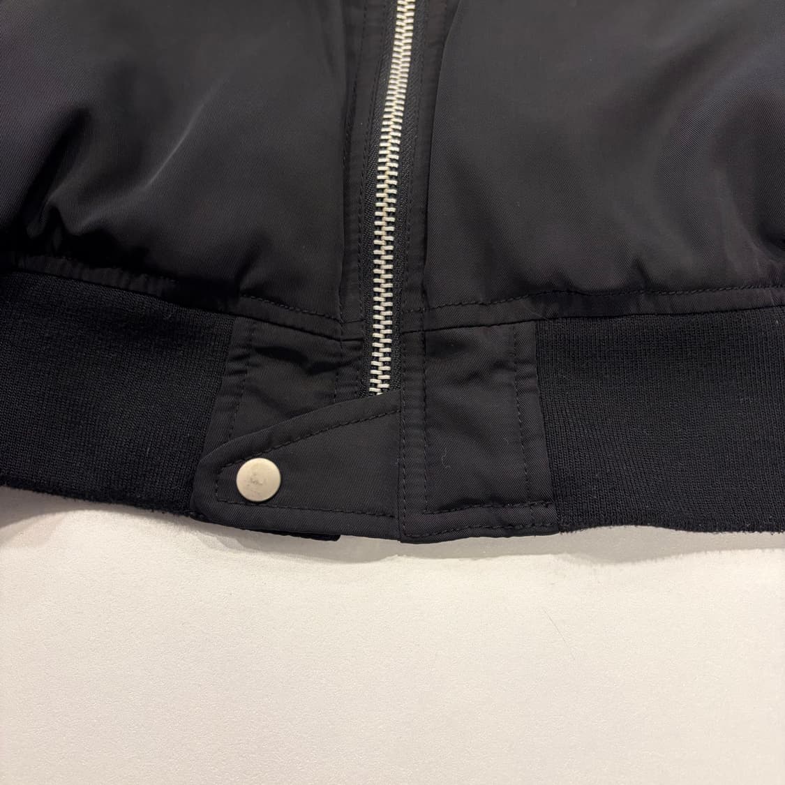 [L] 에잇세컨즈 지드래곤 블랙 패치 봄버 자켓 B278 상품이미지5