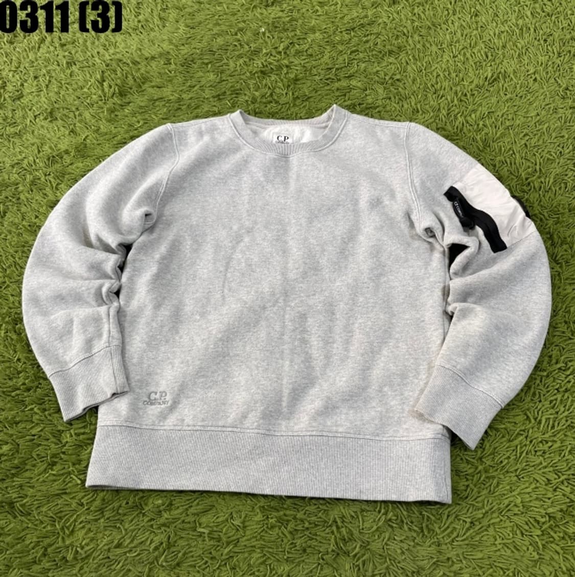 CP컴퍼니 맨투맨 상품이미지1