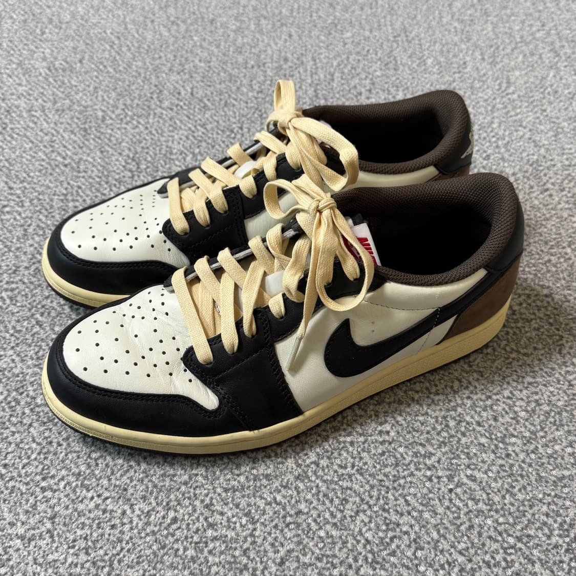 나이키 에어조던1 트레비스스캇 275 상품이미지4