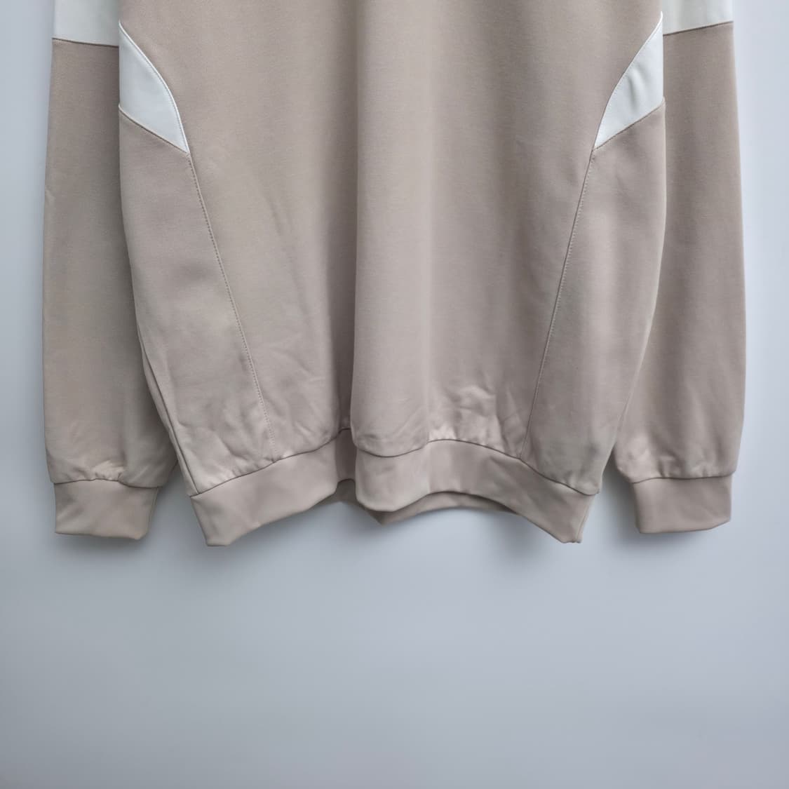 [L] 아디다스 맨투맨 베이지 상품이미지3