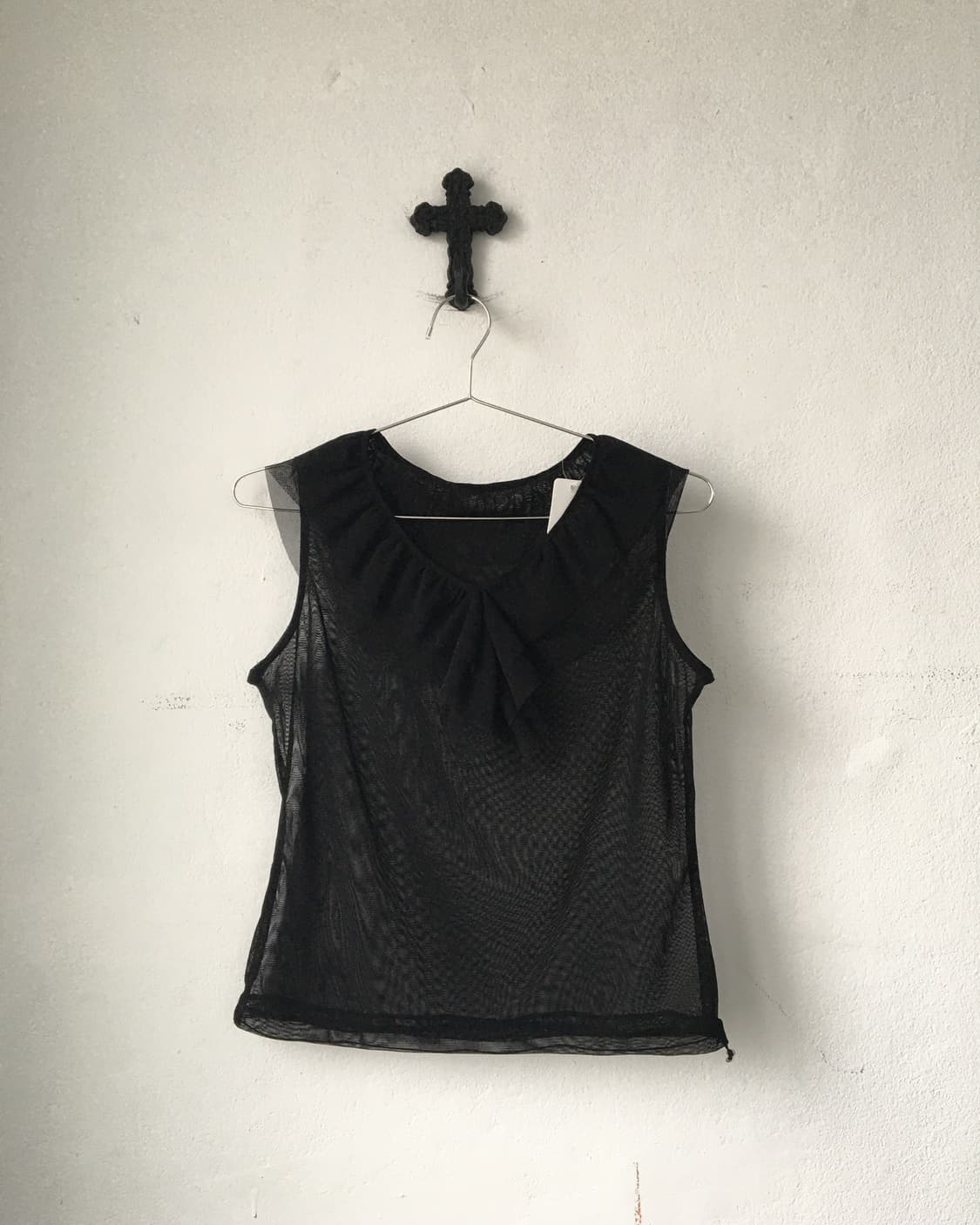 Frill point mesh sleeveless 상품이미지1