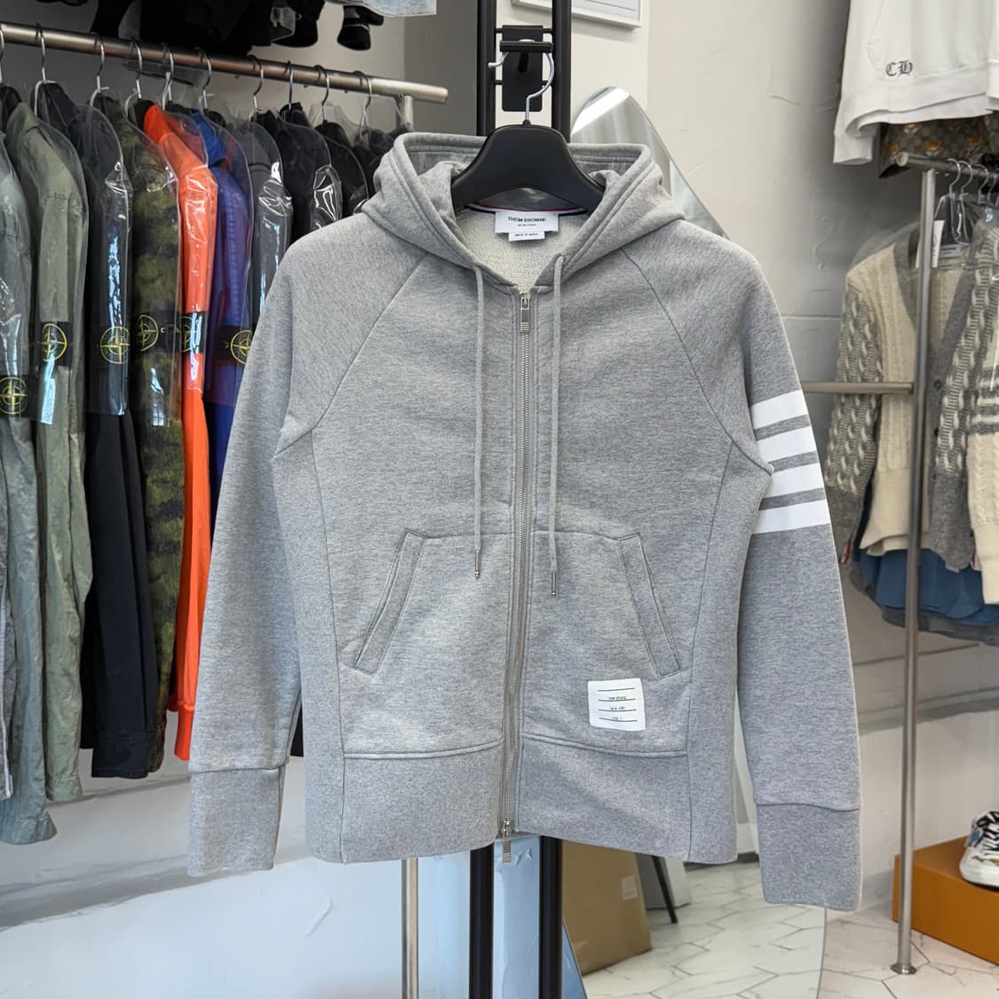 [2] 톰브라운 사선완장 후드집업 상품이미지1