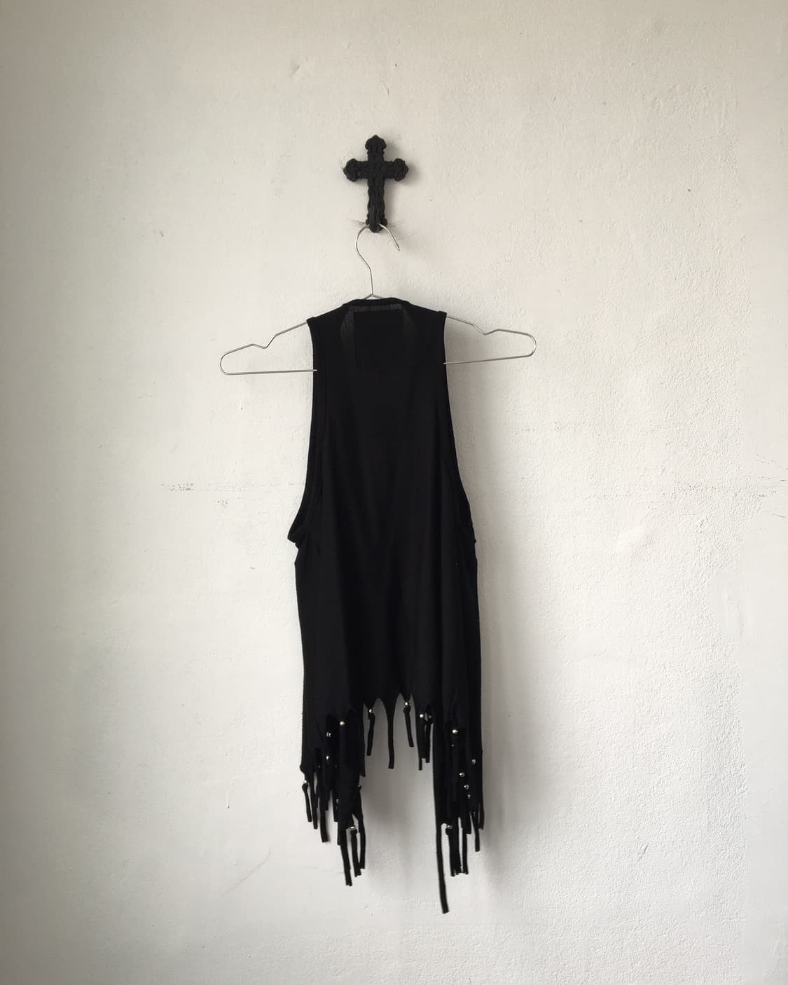 Dig deep fringe stud point open vest 상품이미지5