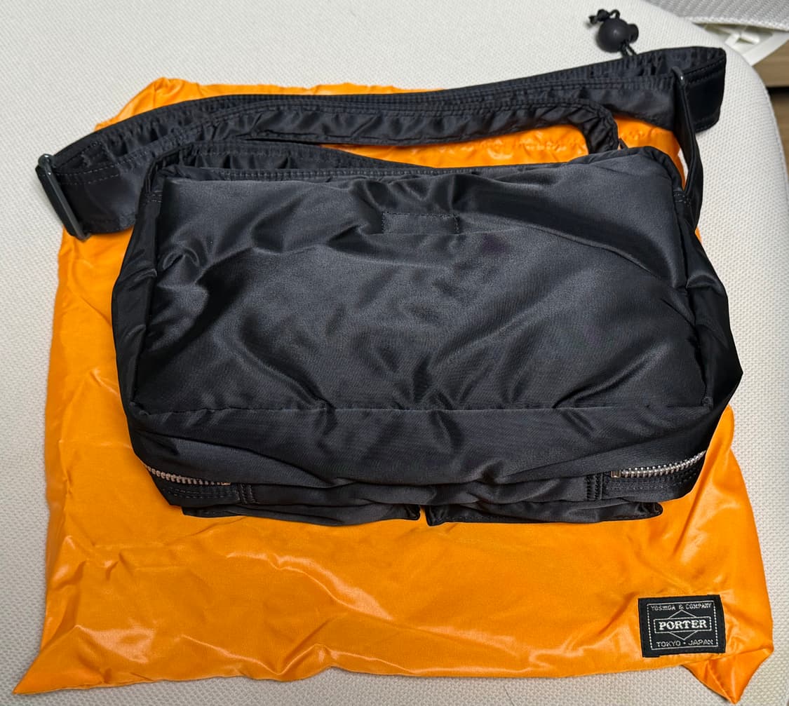 포터 탱커 숄더백 스몰 블랙 상품이미지2