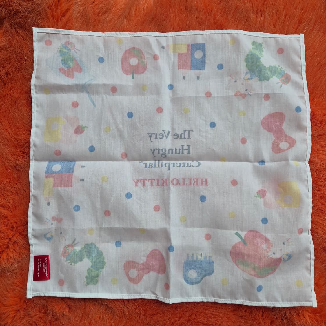 배고픈 애벌레 헬로키티 런치 매트 수건 상품이미지2