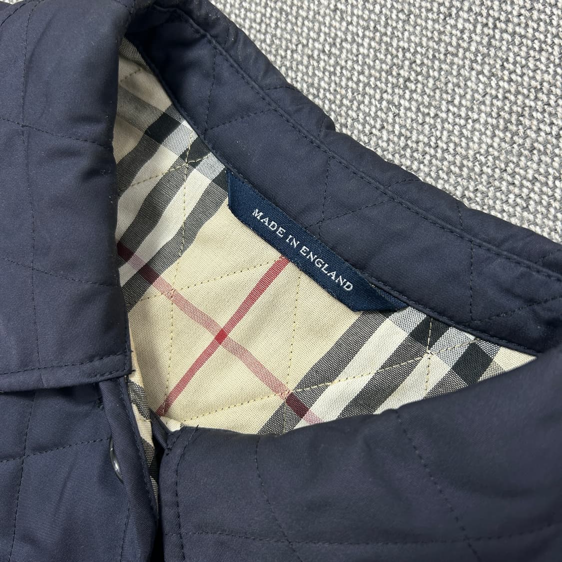 버버리 우먼스 네이비 퀼팅자켓(M) 상품이미지2