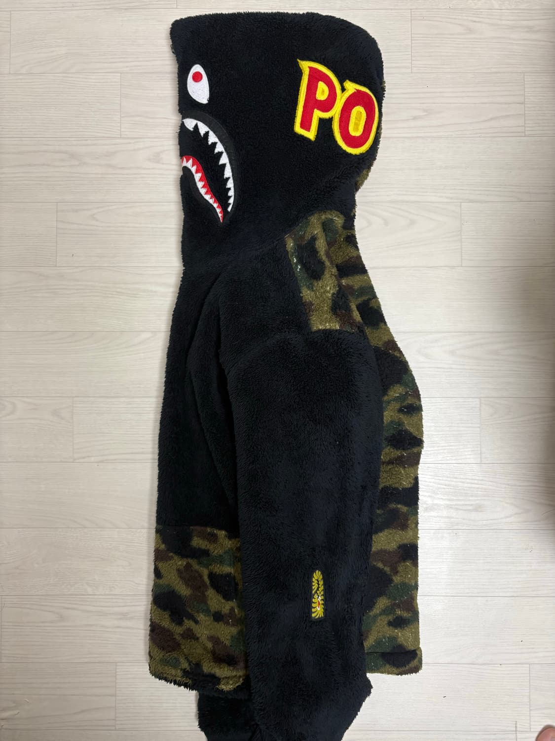 [XL] 베이프 샤크후드집업 블랙카모 보아 후리스 판매합니다. 상품이미지3