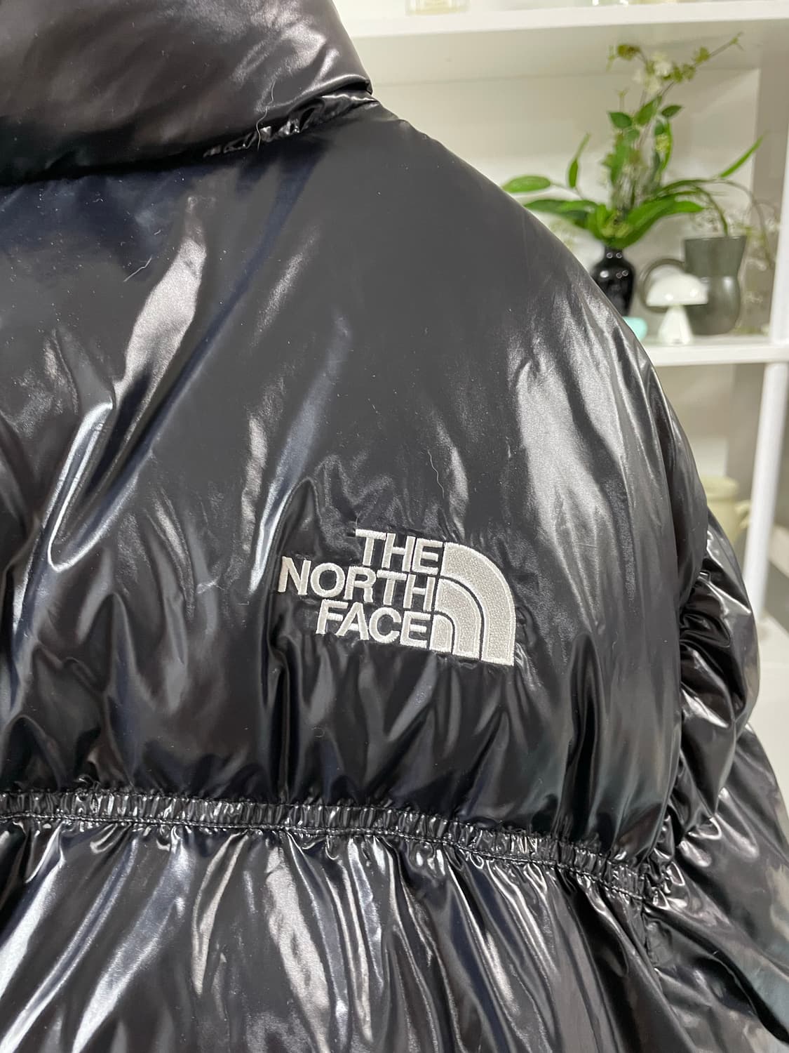 노스페이스 엘라 다운 블랙 95L 상품이미지6