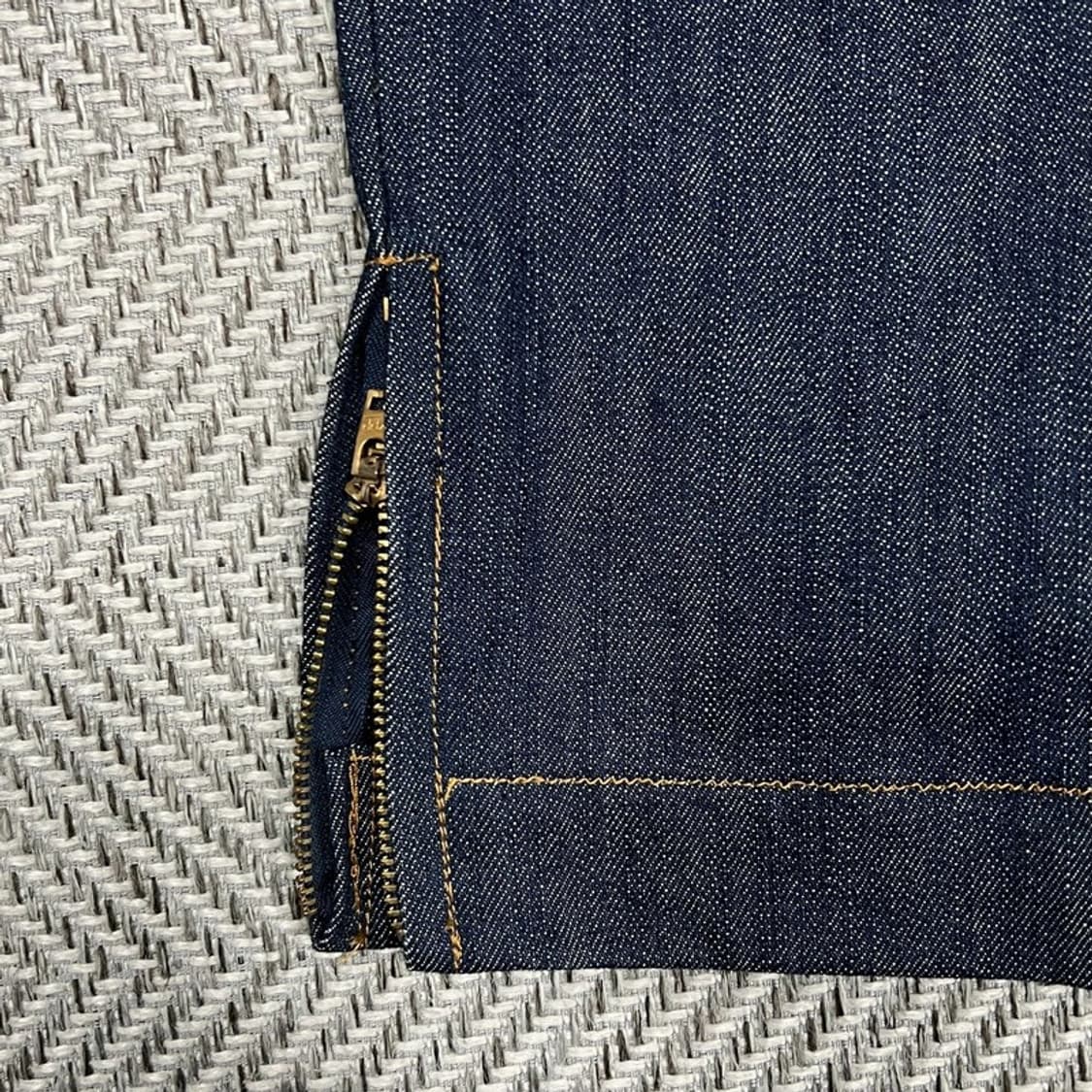 구찌 포켓로고 생지 데님 팬츠 + 명품감정서 v0971  상품이미지6
