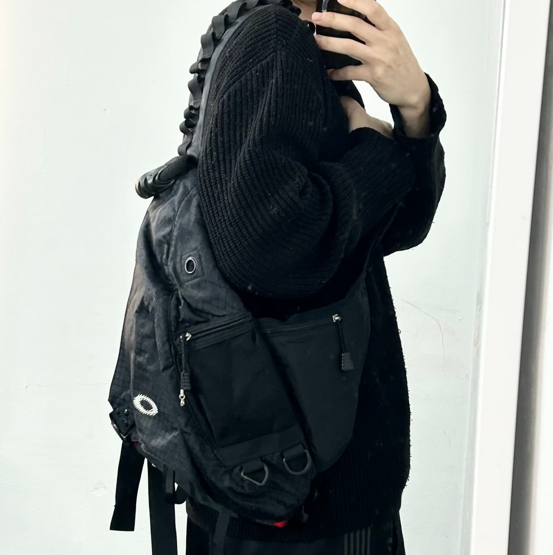 오클리 아카이브 슬링백 상품이미지2