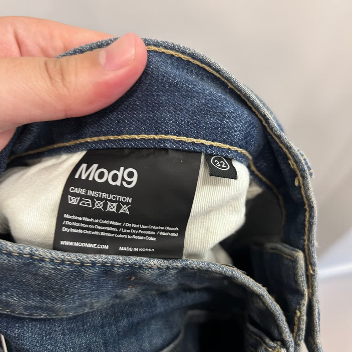 모드나인 와이드핏 샌드워싱 중청 데님팬츠 상품이미지4
