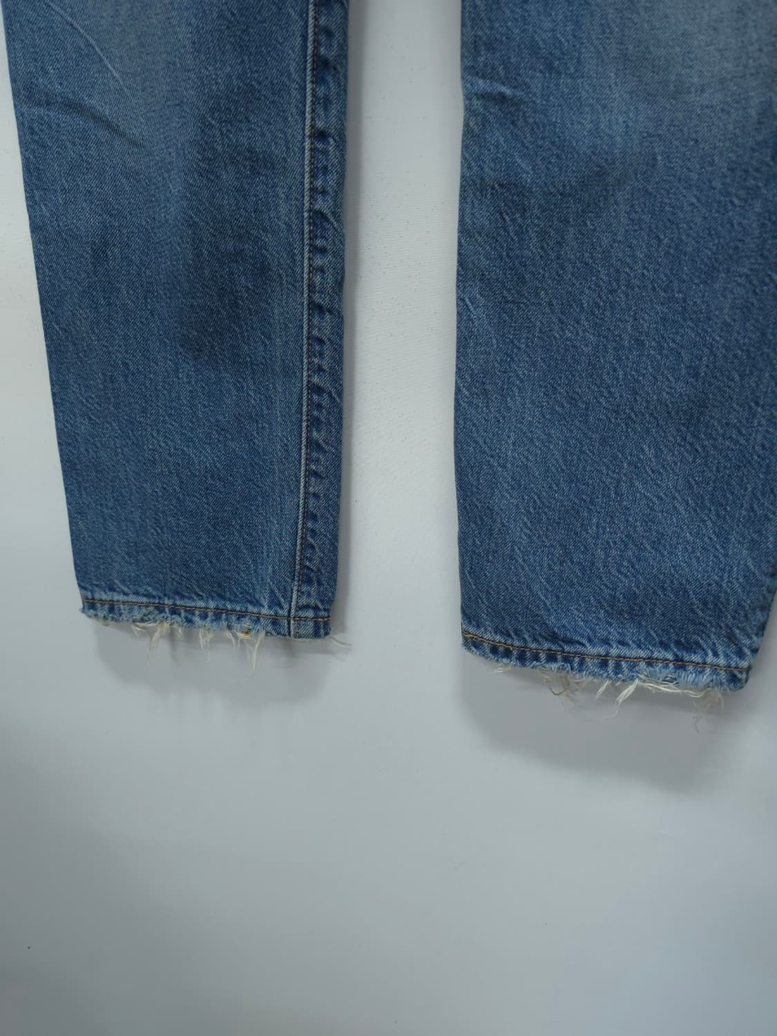 리바이스 여성 501 CT 빈티지 워싱 디스트로이드 데님 팬츠(28) 상품이미지8