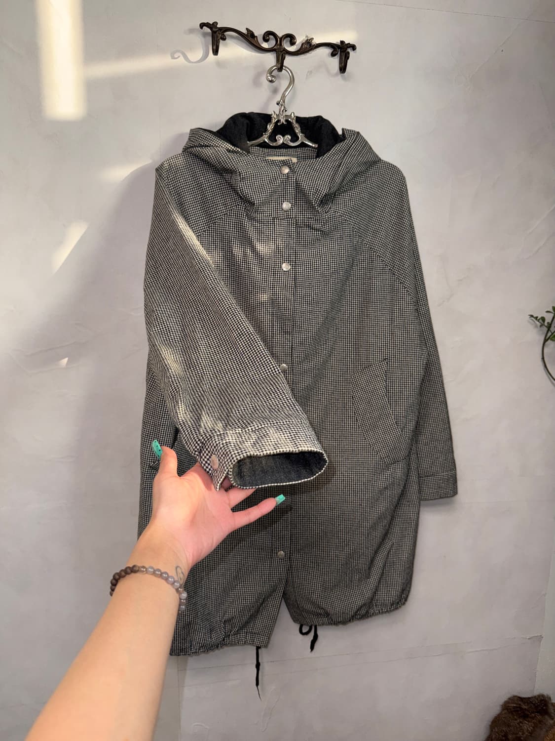 Black & white check hood field coat 상품이미지3