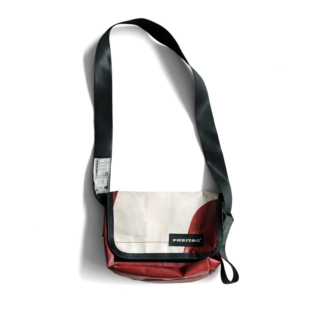 프라이탁 메신저백 하와이파이브오 레드화이트 상품이미지2