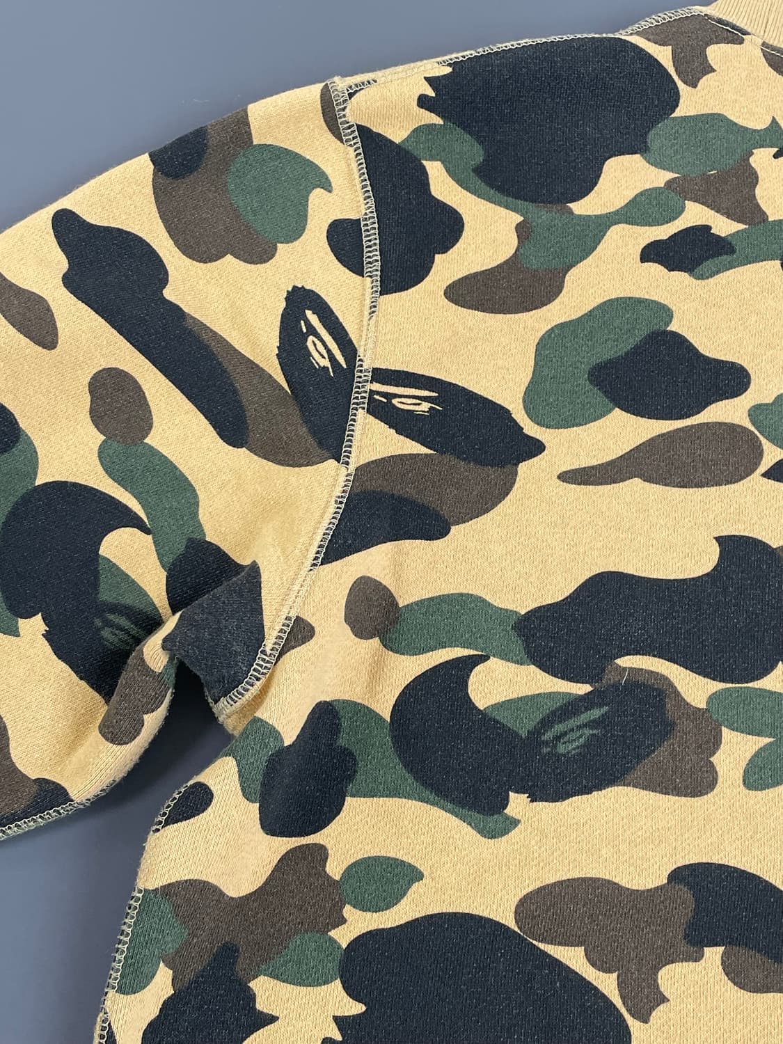 [L] BAPE 베이프 1ST 황계 카모 맨투맨 스웻셔츠 상품이미지5