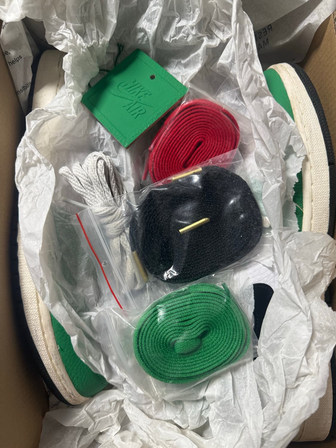 나이키 에어 조던 1 레트로 하이 OG 럭키 그린 290 상품이미지7