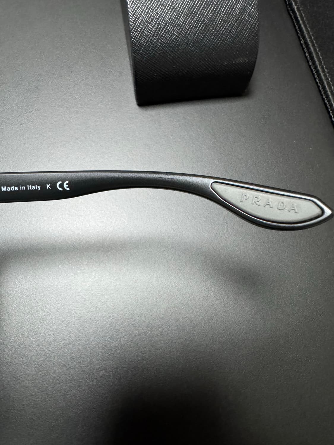 프라다 리네아 로사 상품이미지4