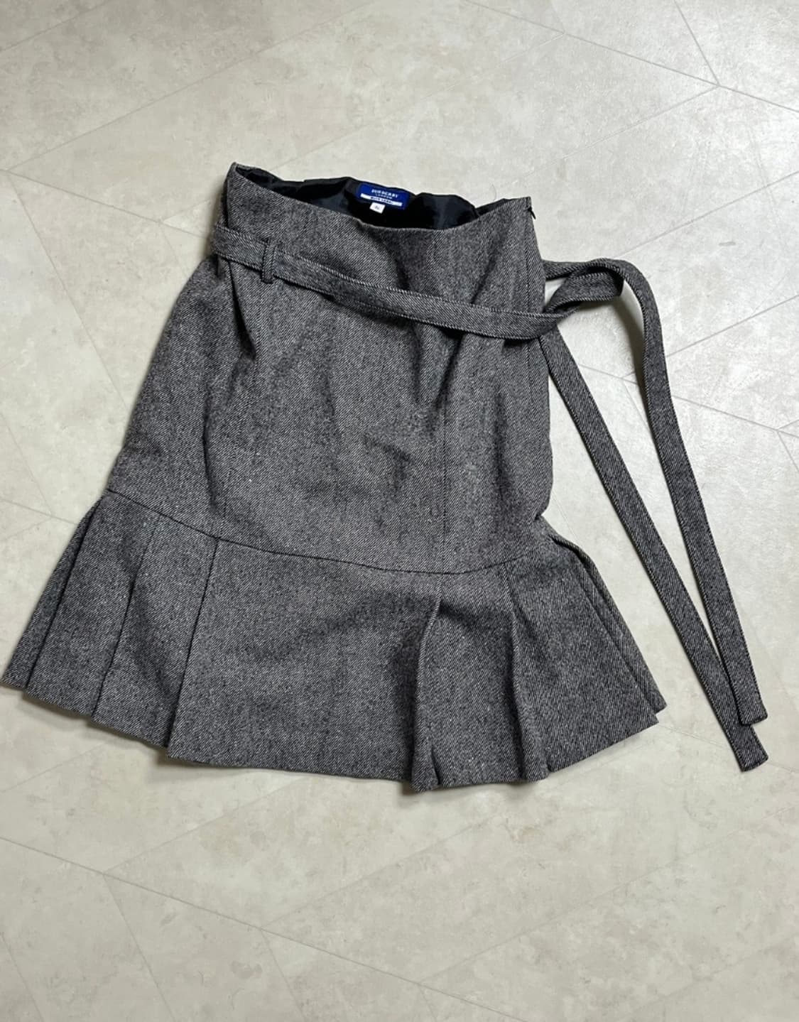 [36] 버버리 울 미디스커트 상품이미지1